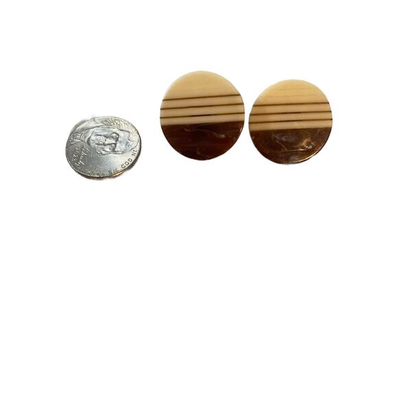 Vintage-Inspired Round Striped Stud Earrings brown and Cream Flat Disc - Picture 1 of 3